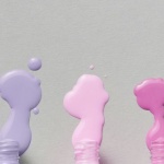 Dlaczego lakier na paznokciach odpryskuje już po 1–2 dniach? 9 sposobów, by manicure trzymał się dłużej
